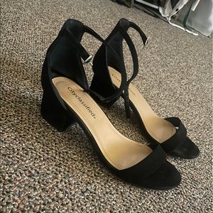 Size 7 City Classified Women's Block Open Toe Ankle Strap Heeled Sandals
